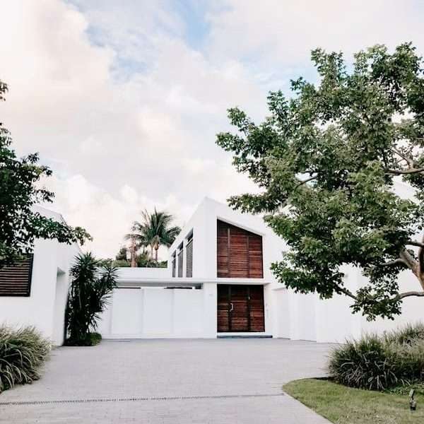 a white modern flat house